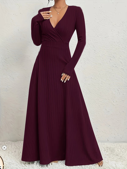 Elegantes a-linien-kleid mit v-ausschnitt und ausgestelltem saum für damen in übergröße