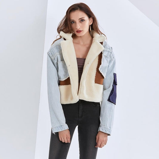 Damen Denimjacke – Kurz geschnitten – Mit Weichem Shearling-Futter – Button-Up Design