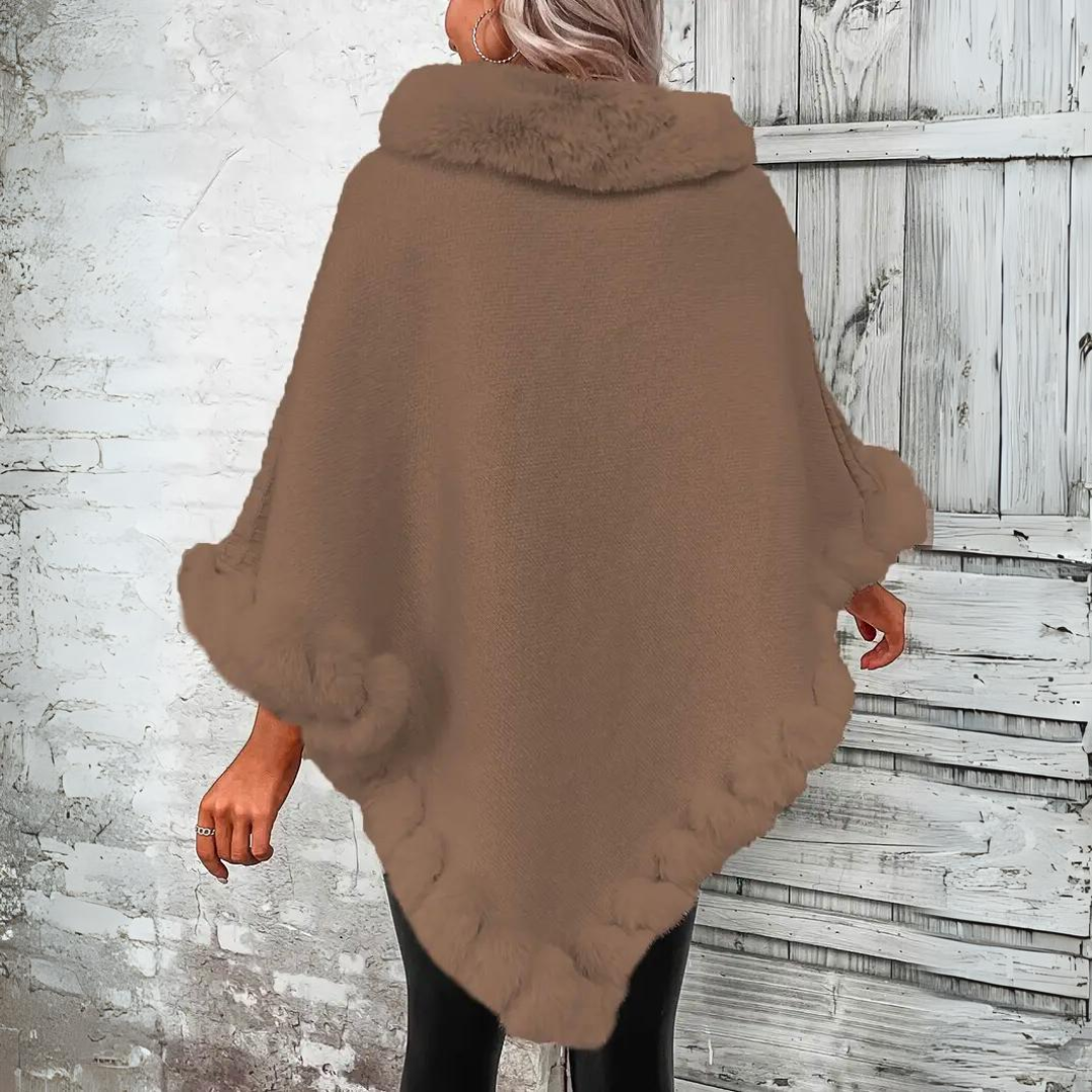 Damen Poncho – Strickdesign mit Steppmuster – Oversized – Eleganter Kunstfellbesatz