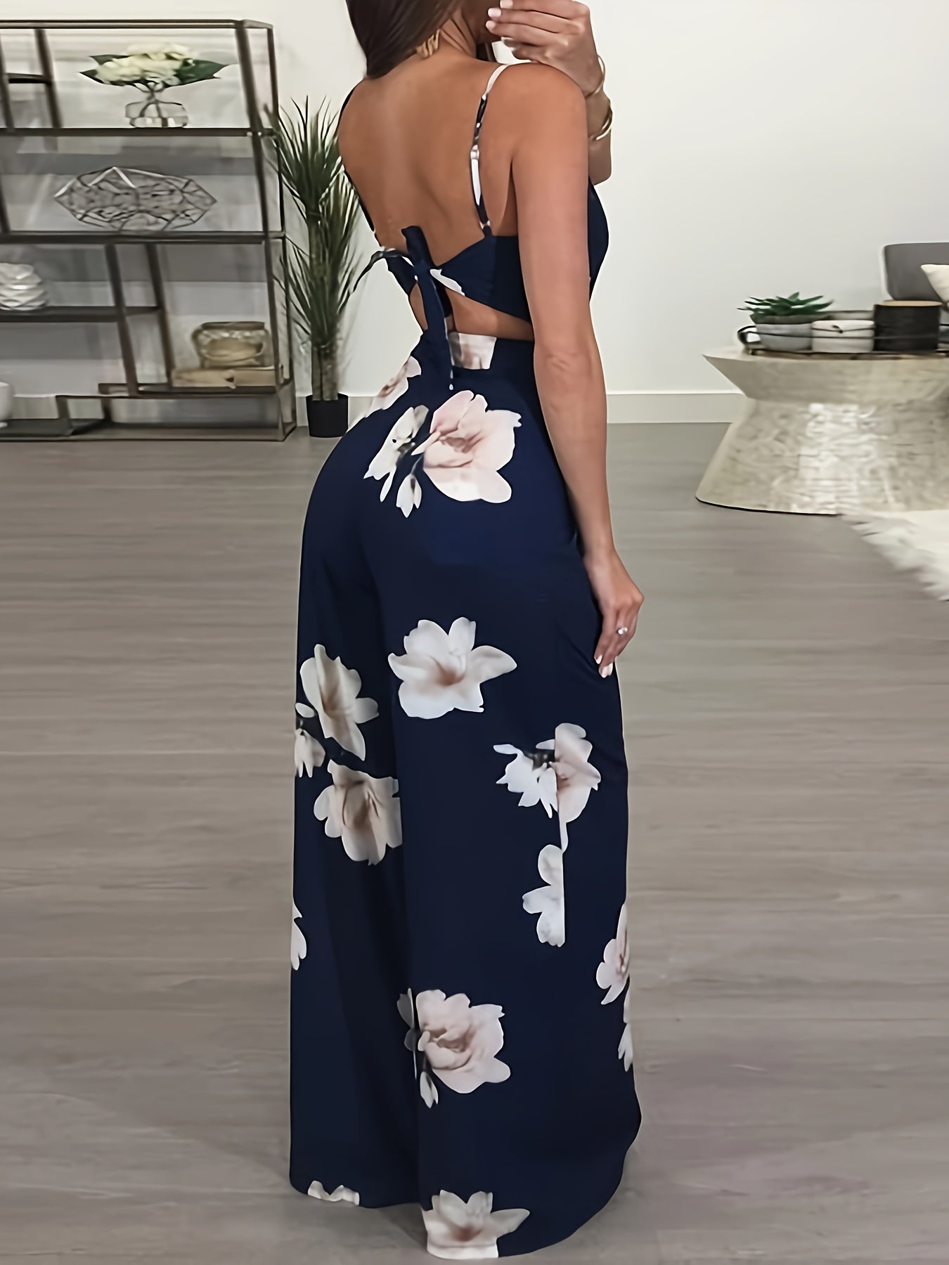 Eleganter jumpsuit mit blumenmuster für damen