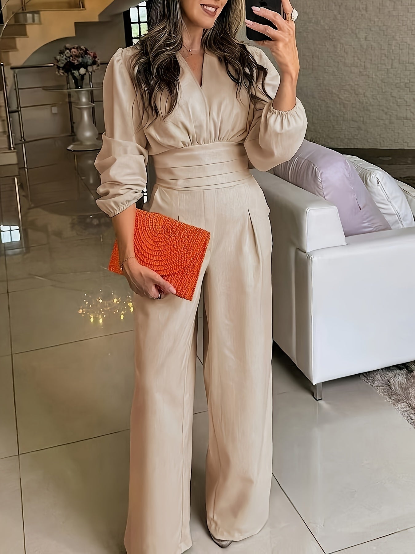 Eleganter jumpsuit mit v-ausschnitt für damen