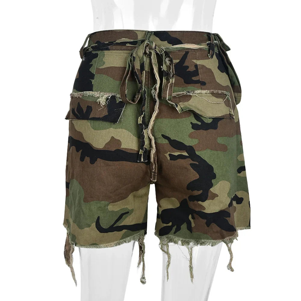 Damen Cargoshorts – Hohe Taille – Zerrissenes Design – Camouflage – Lässiger Streetwear-Look