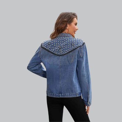 Damen Denimjacke – Verzierte Schultern – Metallnieten & Kettenfransen – Knopfleiste