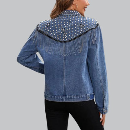 Damen Denimjacke – Verzierte Schultern – Metallnieten & Kettenfransen – Knopfleiste