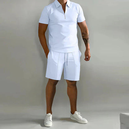 Set aus poloshirt und shorts für herren