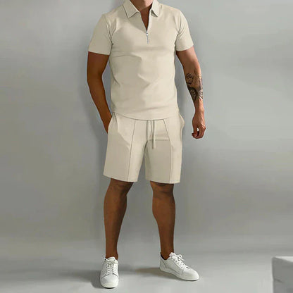 Set aus poloshirt und shorts für herren