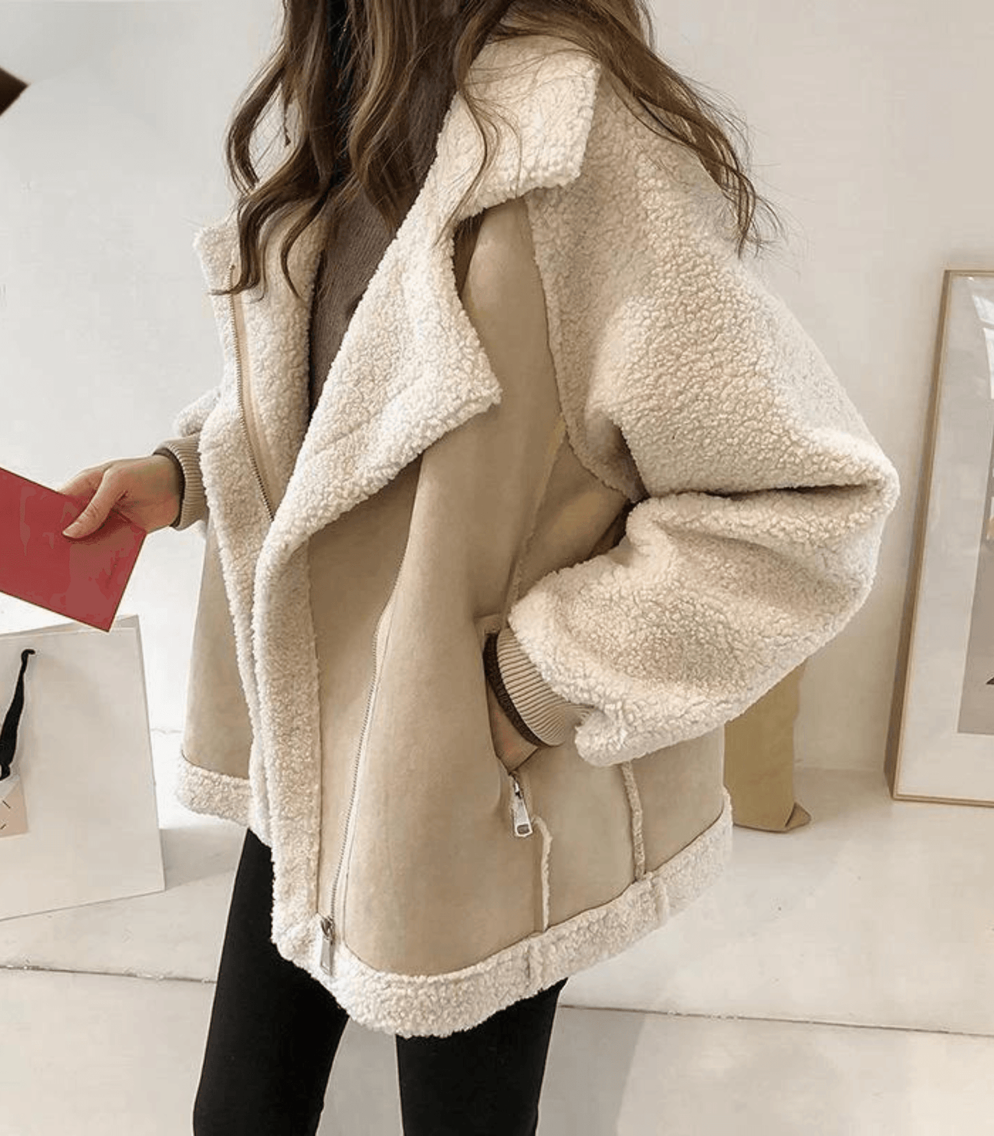 Urialla – Luxuriöse Lammy Lammfelljacke für Damen